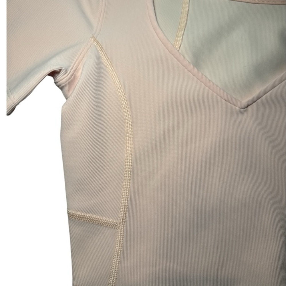 Lululemon Ribbed Contoured V-Neck Crop Top Sz 4 Malibu Peach Yoga Active - Picture 7 of 10